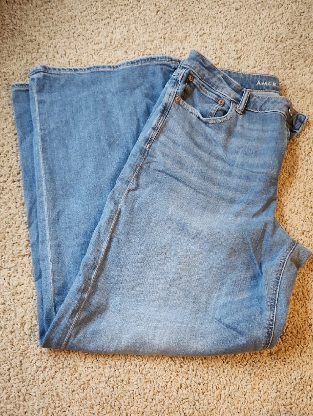 American Eagle Outfitters Light Blue High-Waisted Wide-Leg Jeans - Picture 3 of 5